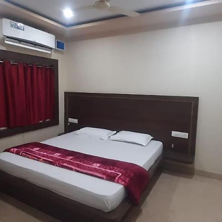 Hotel Sea Queen Puri Luaran gambar